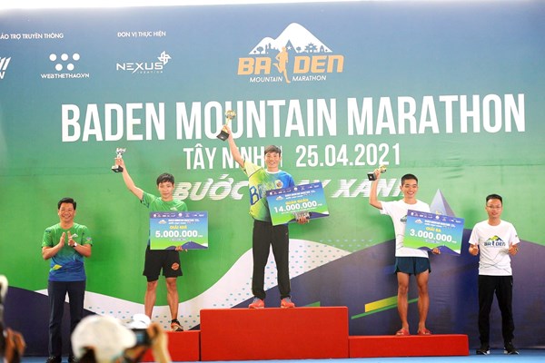 Sôi động Giải Marathon Núi Bà Đen 2021 - Anh 1