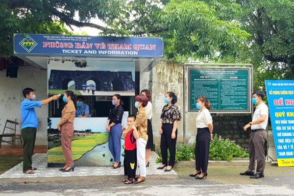 Thanh Hóa: Dừng tổ chức lễ công bố thành lập thị xã Nghi Sơn và hai lễ hội du lịch biển để phòng, chống dịch - Anh 2
