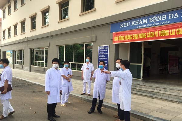 Bệnh viện đa khoa khu vực Phúc Yên đóng cửa vì 1 bác sĩ nghi dương tính - Anh 2