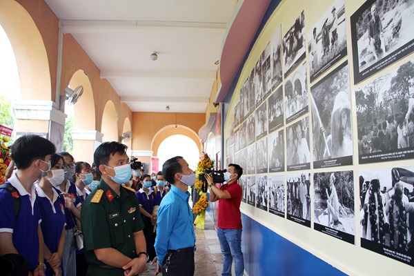 Khai mạc triển lãm “Hình ảnh và hình tượng Chủ tịch Hồ Chí Minh trong các tác phẩm điện ảnh” - Anh 6