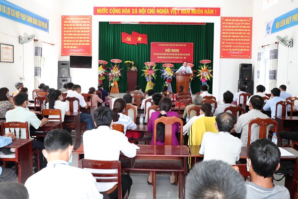 Bộ trưởng Bộ VHTTDL Nguyễn Văn Hùng tiếp xúc cử tri huyện Sa Thầy (Kon Tum) - Anh 2