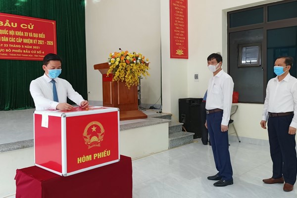 Hơn 2,6 triệu cử tri tỉnh Thanh Hóa đi bầu cử - Anh 2