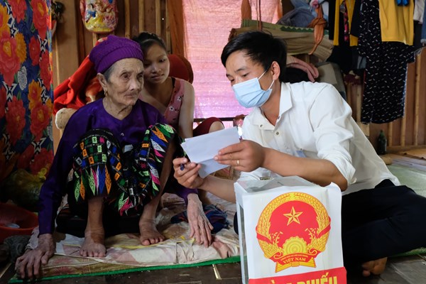 Hơn 2,6 triệu cử tri tỉnh Thanh Hóa đi bầu cử - Anh 3