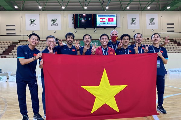 Sáng mai đội tuyển Futsal Việt Nam sẽ về đến sân bay Tân Sơn Nhất (TP.HCM) - Anh 2