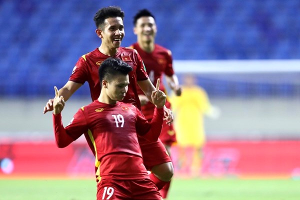 Tuyển Việt Nam thắng tưng bừng Indonesia - Anh 1