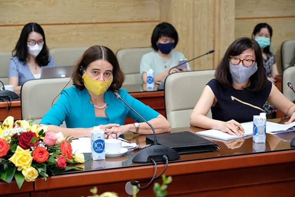 3 Đại sứ cam kết tạo điều kiện để Việt Nam tiếp cận các nguồn vắcxin phòng Covid-19 - Anh 2