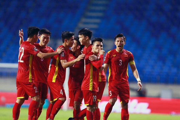 Tuyển Việt Nam thi đấu thành công tại vòng loại World Cup 2022: Hơn cả chiến thắng của bóng đá - Anh 1