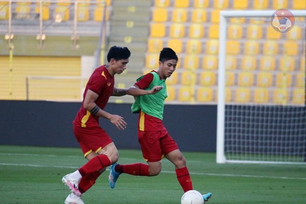 Đội tuyển Việt Nam sẽ chơi đúng đấu pháp trước UAE - Anh 2