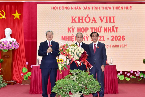 Ông Nguyễn Văn Phương được bầu làm Chủ tịch UBND tỉnh Thừa Thiên Huế - Anh 2