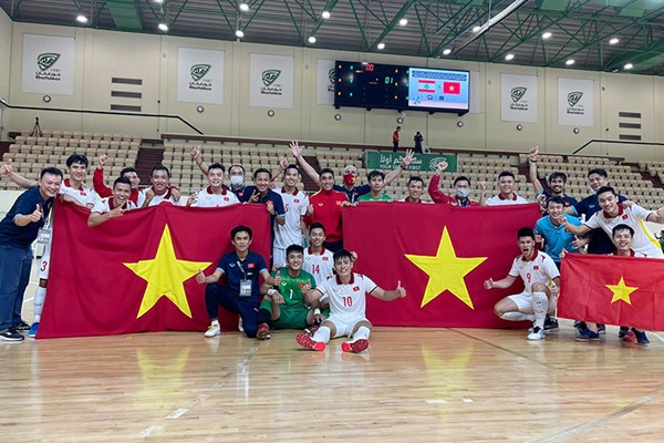 Chuẩn bị cho World Cup, ĐT Futsal Việt Nam tập trung vào ngày 2.8 - Anh 1