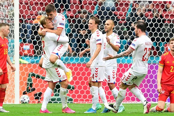 EURO 2020: Tuyển Đan Mạch ngẩng cao đầu rời cuộc chơi - Anh 1