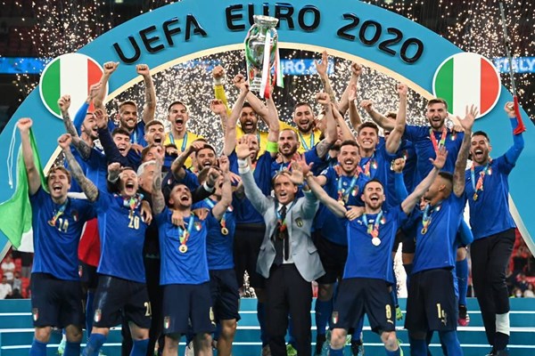 Tuyển Italia lần thứ hai vô địch EURO - Anh 1