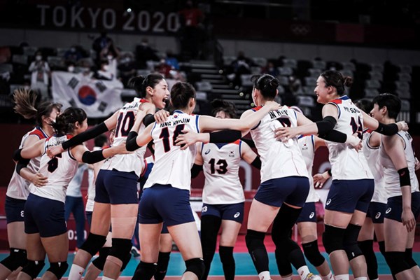 Bóng chuyền Olympic: Mỹ, Hàn Quốc xuất sắc lọt vào bán kết - Anh 1