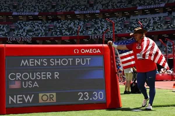 Lực sĩ Mỹ 3 lần tự phá kỷ lục tại Olympic - Anh 1