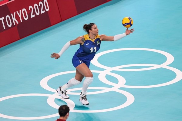 VĐV bóng chuyền nữ Brazil dính nghi án doping - Anh 1