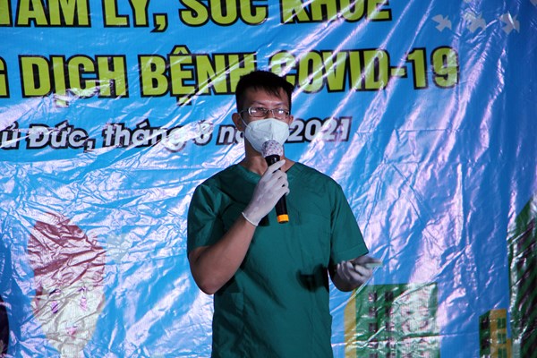 Nguyễn Phi Hùng, Đàm Vĩnh Hưng và nhiều văn nghệ sĩ biểu diễn phục vụ tại khu cách ly, bệnh viện dã chiến TP.HCM - Anh 7
