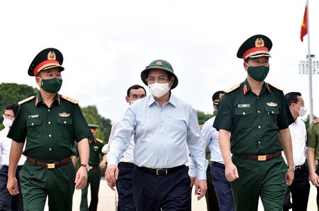 Thủ tướng Phạm Minh Chính kiểm tra công tác tu bổ Lăng Chủ tịch Hồ Chí Minh - Anh 3