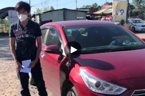 Lập biên bản tài xế lái ô tô đưa 4 người từ vùng dịch về Quảng Nam - Anh 1