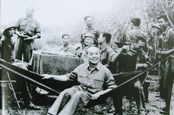 Kỷ niệm 110 năm ngày sinh Đại tướng Võ Nguyên Giáp  (25.8.1911 - 25.8.2021): Hai lần vinh dự gặp Đại tướng - Anh 1