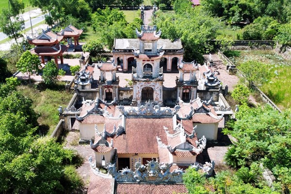Cận cảnh ngôi đền cổ hơn 600 tuổi ở Hà Tĩnh - Anh 5