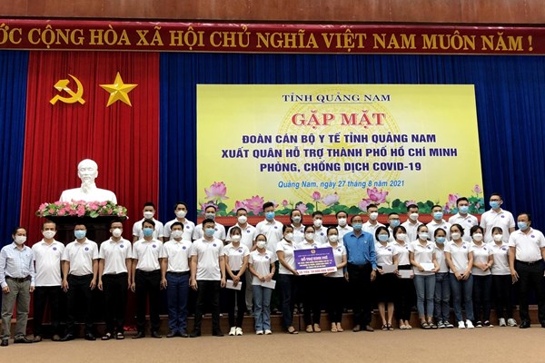 Đoàn y, bác sĩ Quảng Nam vào hỗ trợ TP.Hồ Chí Minh chống dịch - Anh 1
