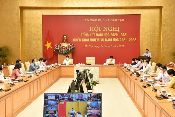 Phát biểu của Thủ tướng  Phạm Minh Chính tại Hội nghị trực tuyến toàn quốc tổng kết năm học 2020-2021, triển khai nhiệm vụ năm học 2021-2022 - Anh 2
