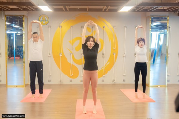 Các bài tập Yoga nâng cao khả năng hô hấp và hệ miễn dịch phòng, chống dịch Covid – 19 - Anh 3