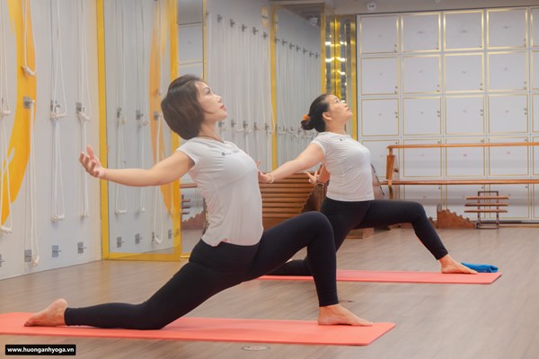 Các bài tập Yoga nâng cao khả năng hô hấp và hệ miễn dịch phòng, chống dịch Covid – 19 - Anh 2