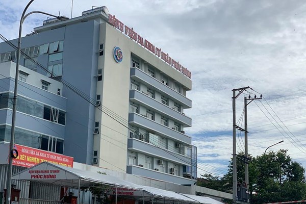 Quảng Ngãi: Phong tỏa một bệnh viện vì nhân viên y tế mắc Covid-19 - Anh 1