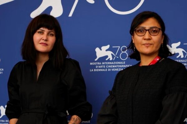 Các nhà làm phim Afghanistan tại Venice lo sợ đất nước mình mất đi bản sắc văn hóa - Anh 1