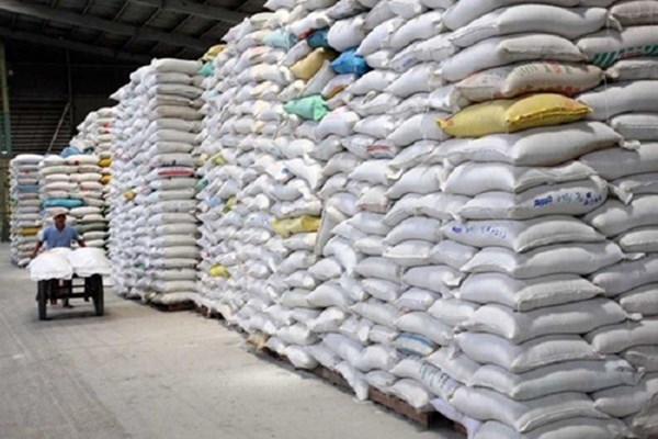 Xuất cấp hơn 1.847 tấn gạo hỗ trợ người dân 2 tỉnh bị ảnh hưởng bởi dịch Covid-19 - Anh 1