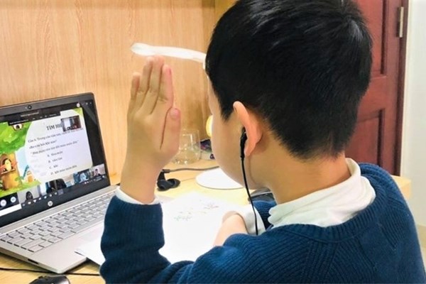 Giáo hội Phật giáo Việt Nam hưởng ứng chương trình “Sóng và máy tính cho em” - Anh 1