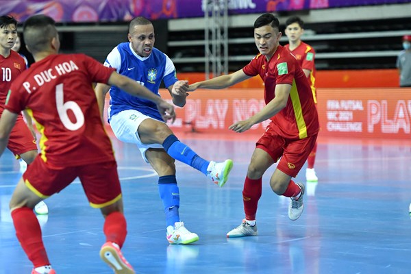 World Cup Futsal 2021: Tuyển Việt Nam thất bại trước đội bóng số 2 thế giới - Anh 1