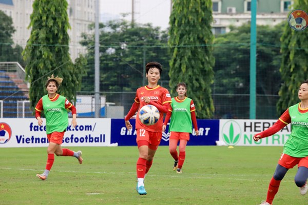Tuyển nữ Việt Nam chuẩn bị thi đấu vòng loại giải châu Á - Anh 1