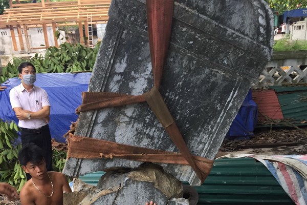 Vỡ khối bia cổ tại di tích chùa Thổ Hà: Việc phải làm ngay là 