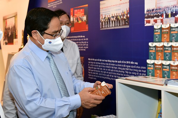 Thủ tướng dự Hội nghị đội ngũ trí thức khoa học và công nghệ Việt Nam - Anh 4