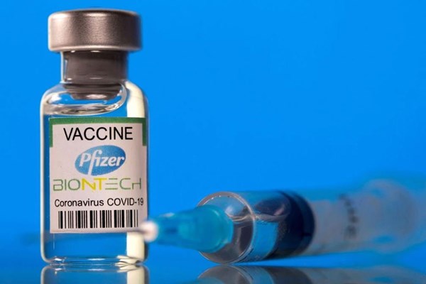 FDA Hoa Kỳ: Mũi tiêm nhắc lại bằng vắcxin Pfizer có thể không cần thiết - Anh 1