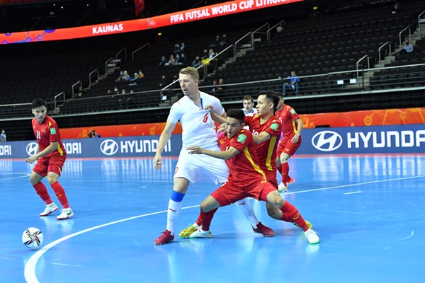 Vào vòng 1/8 World Cup, tuyển Futsal Việt Nam được thưởng 1 tỷ đồng - Anh 1