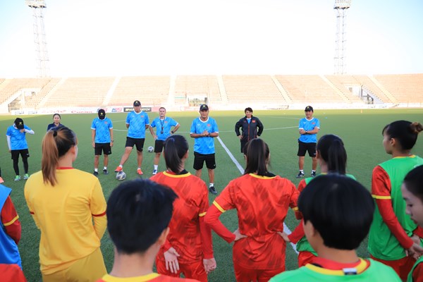 20h tối nay, đội tuyển nữ Việt Nam - đội tuyển nữ Tajikistan: Thận trọng là trên hết - Anh 1