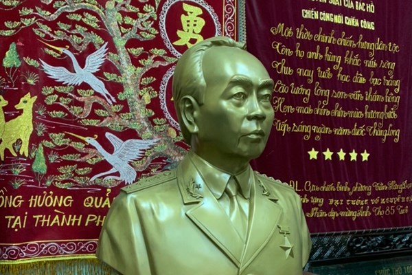 Điện Biên: Duyệt mẫu tượng thờ Đại tướng Võ Nguyên Giáp tại Mường Phăng - Anh 2