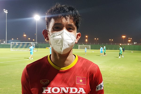 Nguyễn Phong Hồng Duy: “Đội tuyển Trung Quốc là đội bóng mạnh nhưng chúng tôi quyết tâm giành chiến thắng” - Anh 1