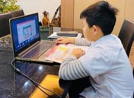 Hỗ trợ học sinh, sinh viên có hoàn cảnh khó khăn mua máy tính học trực tuyến - Anh 1