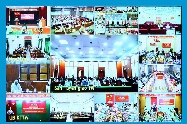 Trên 100 đại biểu Bộ VHTTDL dự Hội nghị trực tuyến thông báo nhanh kết quả Hội nghị Trung ương 4, khoá XIII - Anh 1