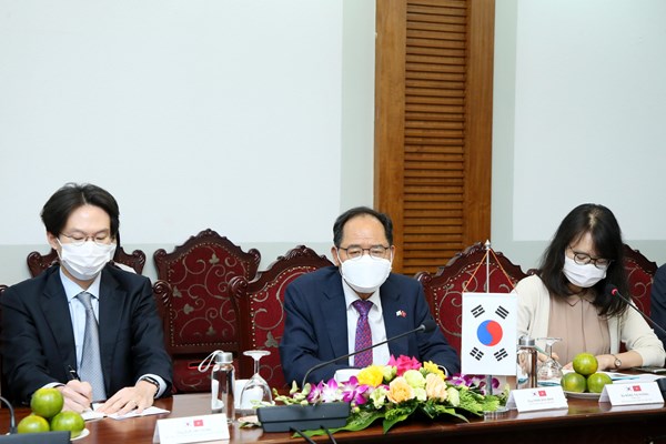 Hàn Quốc sẽ phối hợp tổ chức Tuần Văn hoá Hàn Quốc tại Việt Nam ủng hộ các hoàn cảnh khó khăn do dịch Covid-19 - Anh 2