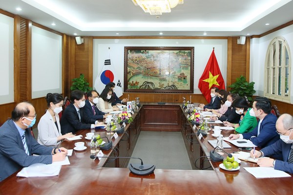 Hàn Quốc sẽ phối hợp tổ chức Tuần Văn hoá Hàn Quốc tại Việt Nam ủng hộ các hoàn cảnh khó khăn do dịch Covid-19 - Anh 3