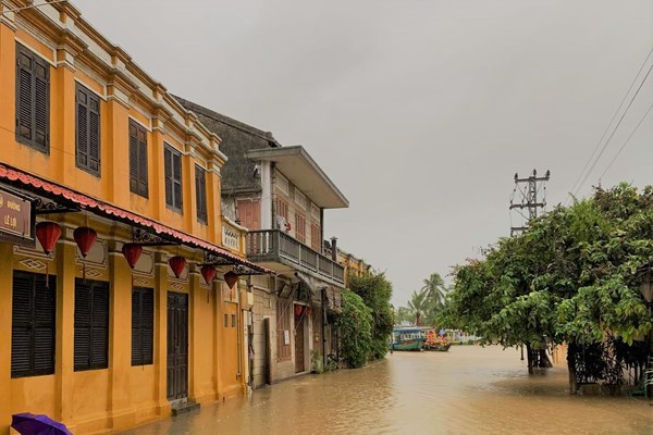 Mực nước trên các sông lên nhanh, Quảng Nam cảnh báo lũ - Anh 3