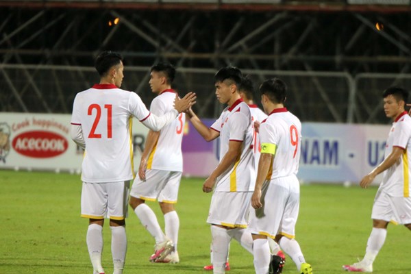 Tuyển U23 Việt Nam thắng thuyết phục U23 Kyrgyzstan - Anh 1