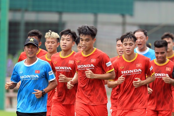 Tuyển U23 Việt Nam lên danh sách 23 cầu thủ dự vòng loại châu Á 2022 - Anh 1