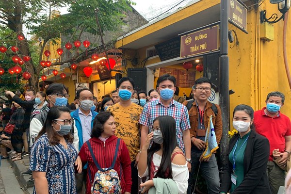 Quảng Nam: Bàn kế hoạch mở cửa đón khách du lịch - Anh 3