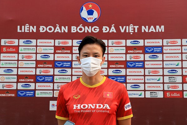 Thủ quân Quế Ngọc Hải: Tuyển Việt Nam luôn thi đấu vì màu cờ sắc áo - Anh 1